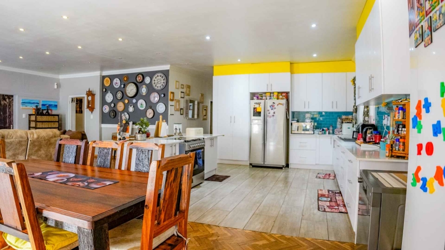 4 Bedroom Property for Sale in Kwaggafontein Free State